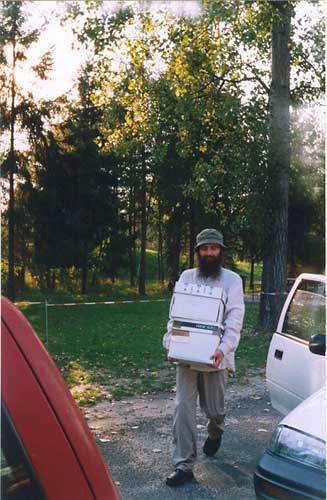 Valentin Grigore carrying IMO publications (credit Galina Ryabova).