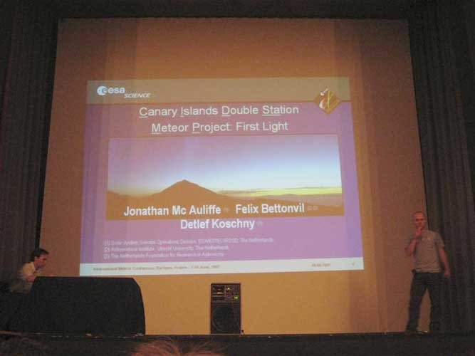 Jonathan McAuliffe presenting the paper 'Canary Islands Double Station Meteor Work' (credit Casper ter Kuile).