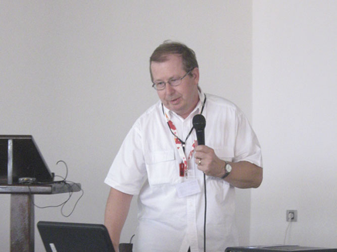 Željko Andreić presenting 'Second year of Croatian meteor network' (credit Damir Šegon).