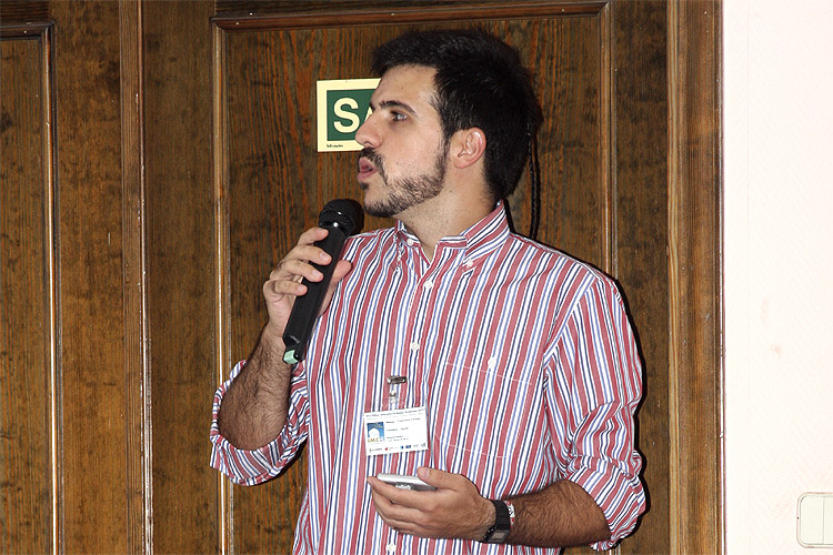The session chairman Francisco Ocaña (credit Bernd Brinkmann).