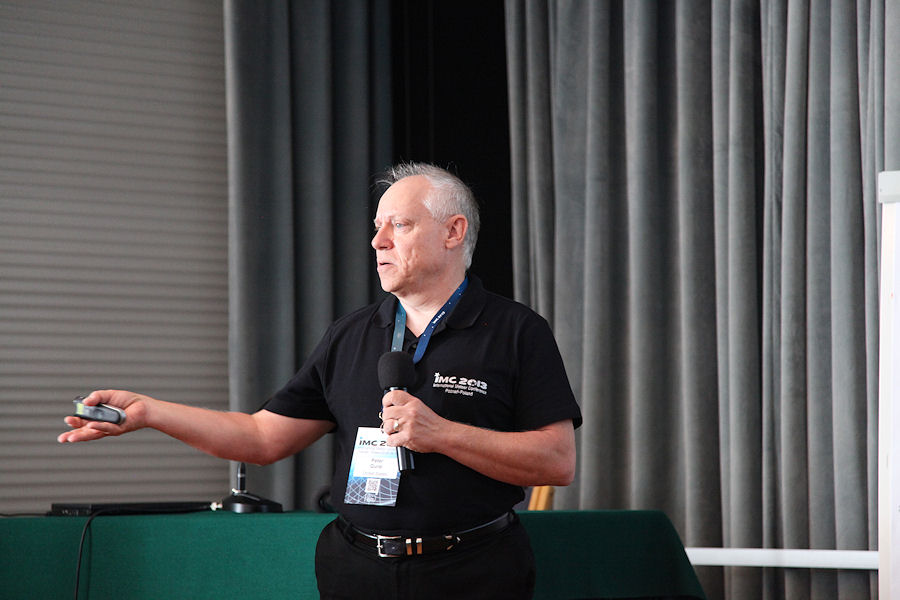 Pete Gural with the keynote lecture 'Development of the Spectral CAMS System'. (credit Bernd Klemt).