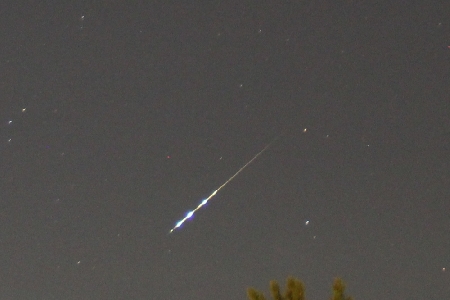 Bright meteor (-2 mag.) uploaded by Filipp Romanov