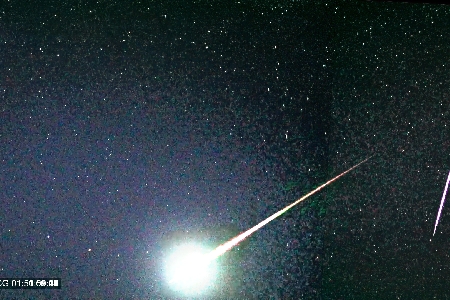 2 bright Meteors inside 4 Seconds uploaded by Peter C. Slansky