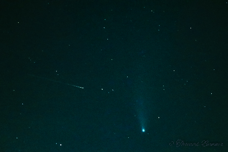 Comet Neowise and satellite uploaded by  