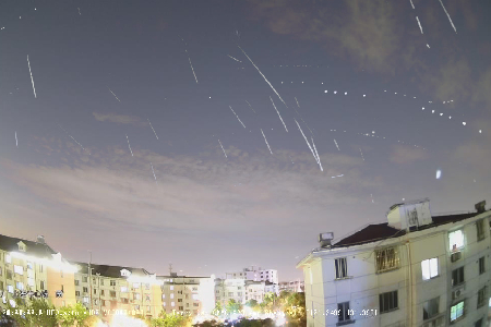英仙座流星雨-南 uploaded by Terry Gao