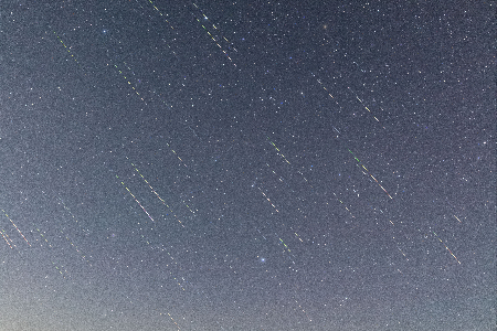 Perseids in a Desert uploaded by Gang Li