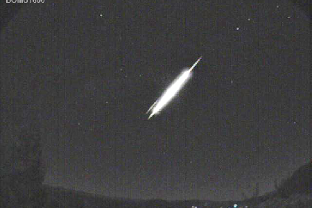 Bright Fireball south of Reunion Island 13 May 2022 uploaded by Patrice Huet