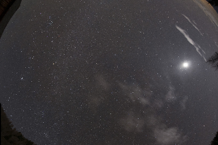 Colourful 2022 Leonid uploaded by Peter C. Slansky