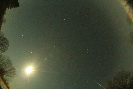 Bright meteor 12.04.22 22:33 UT uploaded by Ivan Sergey