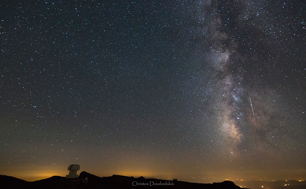 Bright Meteor over Aigialeia, Greece – August 3rd, 2016 (Canon EOS 70D – 11-16mm ƒ/3.2 – 11.0 mm 25s iso8000) © Christos Doudoulakis