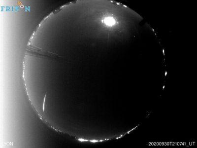 October 1st, 21h07min UT fireball recorded by FRIPON video station in Lyon. Credit: FRIPON/Vigie-Ciel