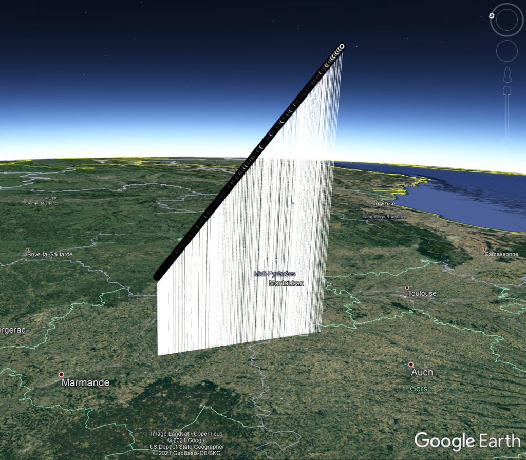 Atmospheric path of the meteoroid that was associated to the February 27, 2021, 21h 43min UT fireball. Credit: Fripon/Vigie-Ciel