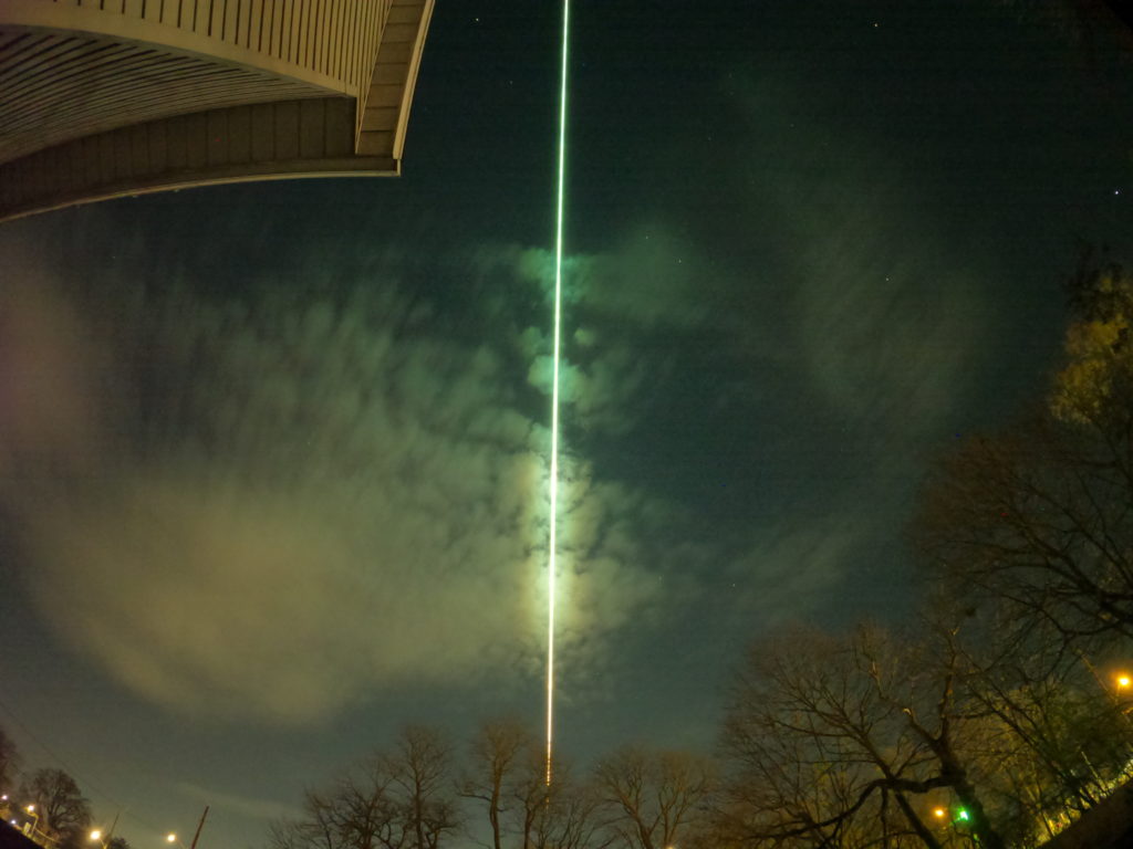 Figure 2- Dereck Bowen was trying to photography Leonids, when he accidentally captured the fireball associated to the 2022 WJ1 asteroid atmopsheric entry.Credit: Dereck Bowen
