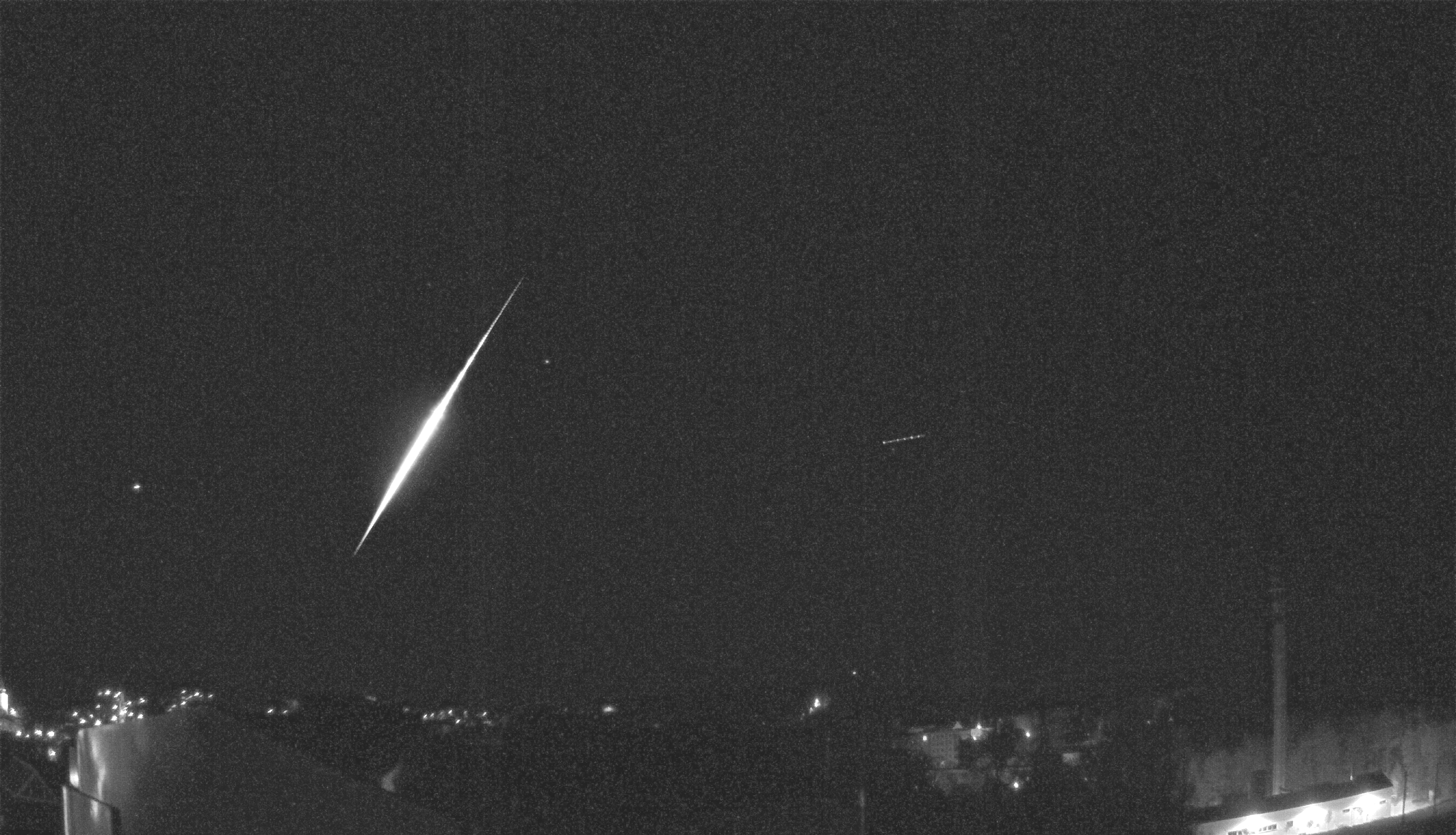 Figure 2
Composite image of the bolide EN120523_211555 from a video taken by the video camera at the Frýdlant station in Bohemia (Credit: Astronomical Institute of the CAS).